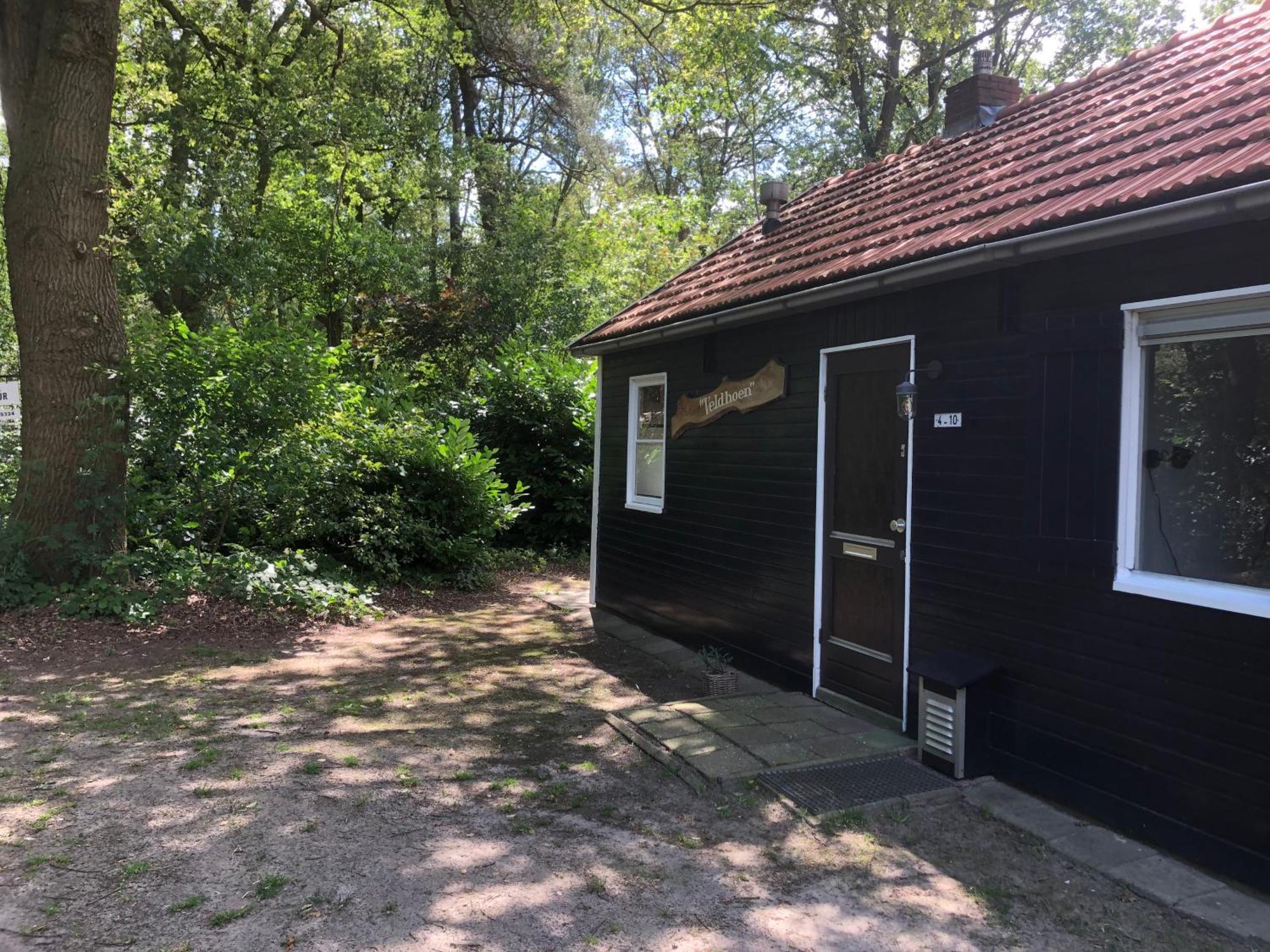 Vakantiehuis De Veldhoen Vrijgelegen Nabij De Rivier De Vecht Beerze Luaran gambar