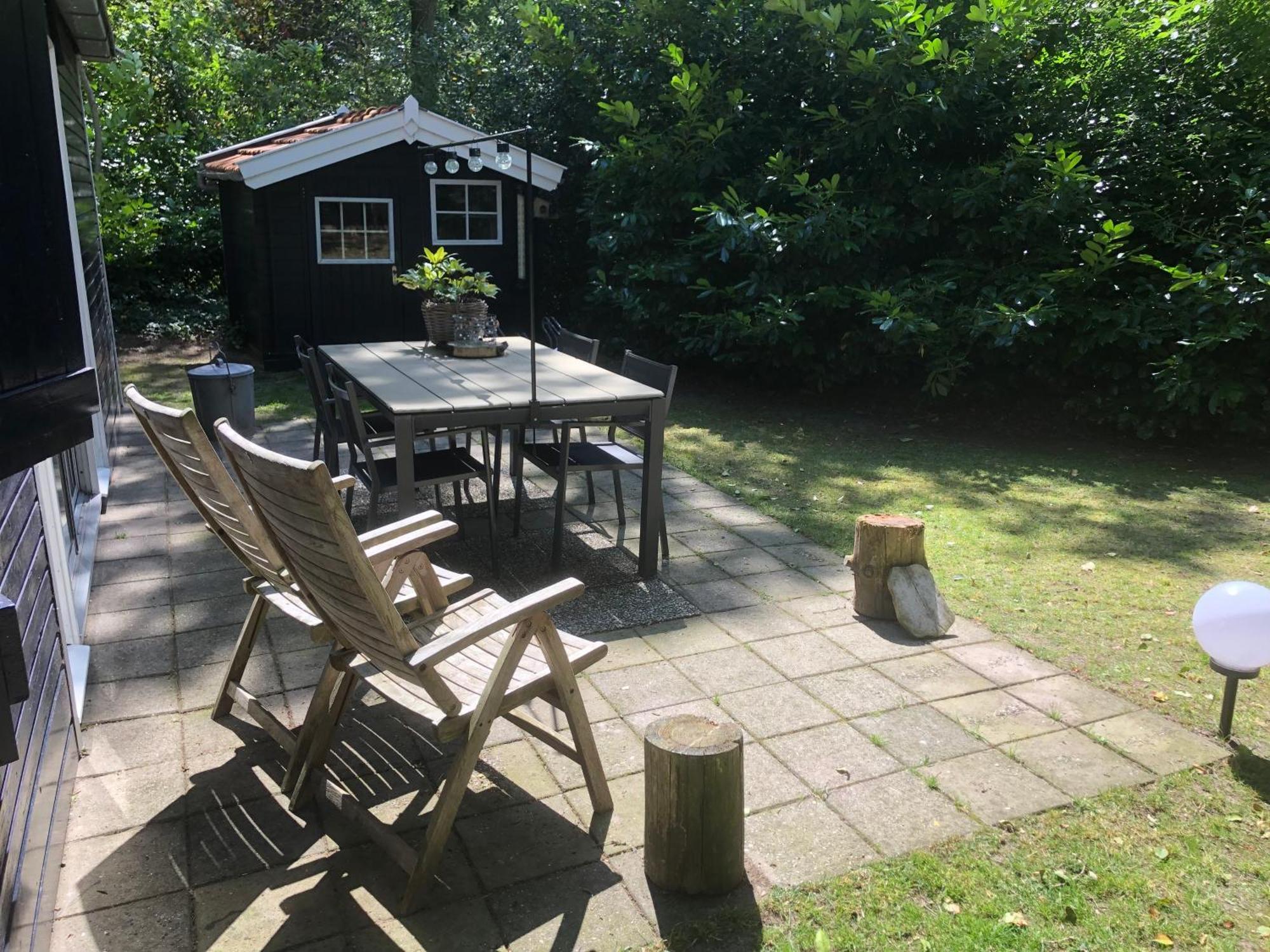 Vakantiehuis De Veldhoen Vrijgelegen Nabij De Rivier De Vecht Beerze Luaran gambar